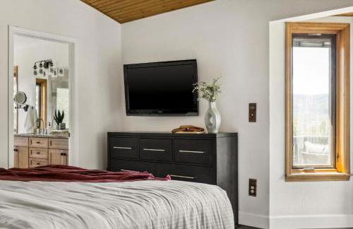 Hot Tub - Scenic Views - Spacious Deck - Game Room - Foto 24