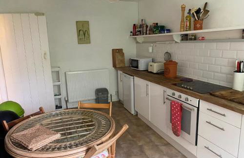 Kirkton Cottage whole house in Cairnie Aberdeenshire - Photo 12