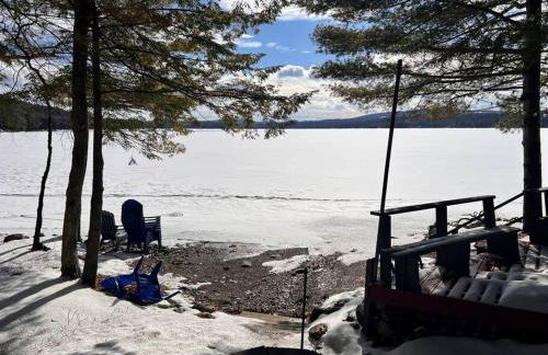 Lakefront Cottage on Brewer Lake - Foto 29