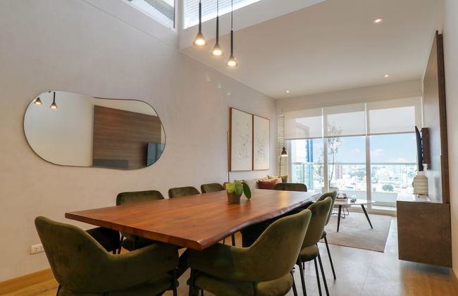 Elegant 3BR Duplex With Balcony in Miraflores - Photo 9