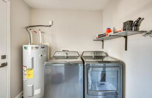 Modern Lakeland Golf Retreat with Putting Green - Foto 18