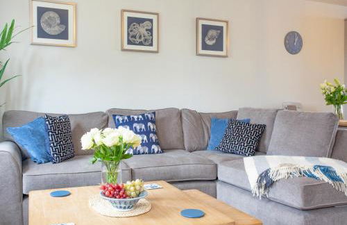 View Cottage - Photo 3