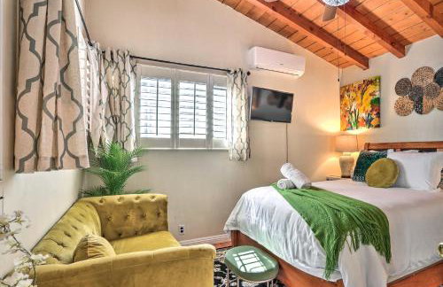 1 Mi to Lake Gregory Boho Crestline Cabin - Foto 7