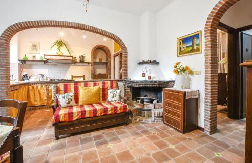 1 Bedroom Gorgeous Home In Mascalucia - Foto 2