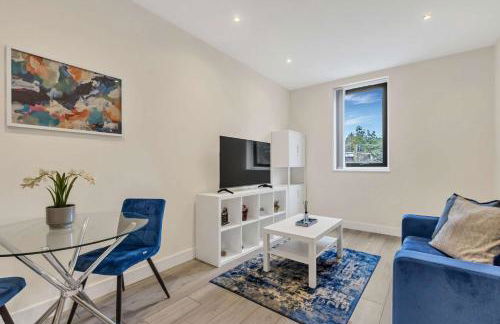 City Service Lets - Cheam Village 2 Bed Apartment Excellent Transport Links to London with Free Parking - Foto 3