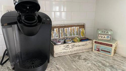 Modern Farmhouse Retreat North Fork Wine Country - Foto 5, toaster, minibar