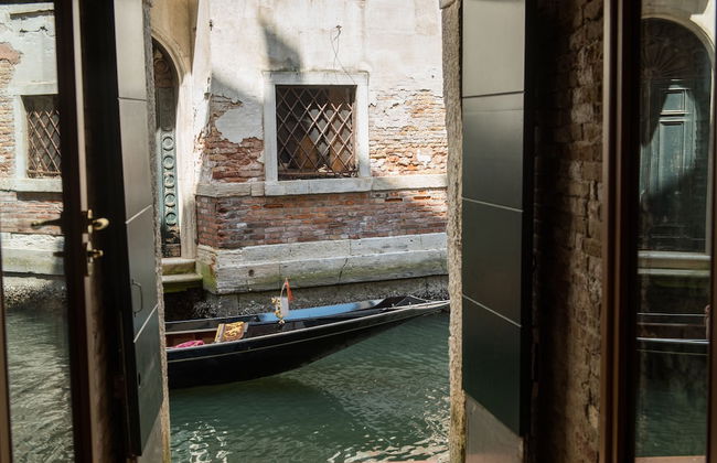 Locanda Leon Bianco on the Grand Canal - Photo 35