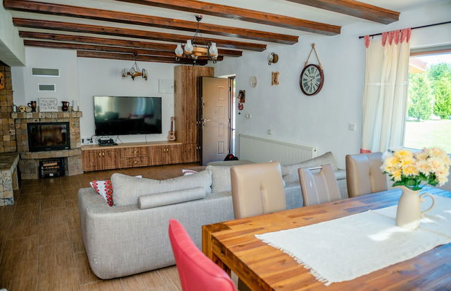 House - Sleeps up to 11, hot tub & Free Parking - Foto 9