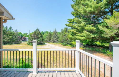 Spacious Leelanau home near the best of Michigan - Foto 41