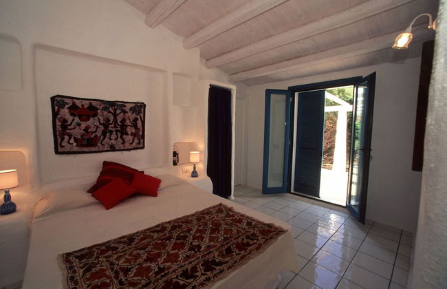 Charming Mediterranean House Surrounded by a Natural Oasis - Photo 5