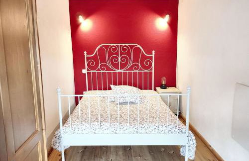 Charming House in Beirã with Garden - Foto 11