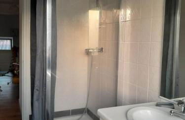 Charmant logement avec parking gratuit sur place - Foto 5