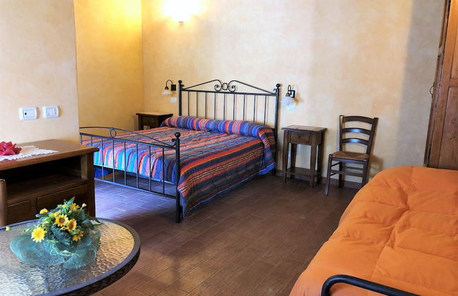 Timeless Holiday Home in Apecchio With Garden - Photo 3