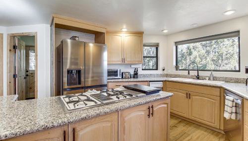 Hot Tub Ponderosa Paradise Overgaard Cabin - Foto 5