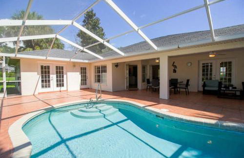 Hernando 4BR-3BA Private Pool Oasis - Photo 18