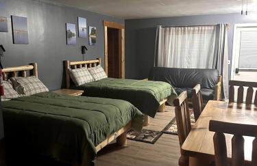 Ocqueoc Delux Double Cabin Pet-Friendly in Ocqueoc, MI - Photo 5