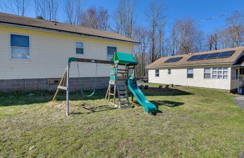 Shared Fire Pit and Kayaks Catskills Lake Retreat! - Foto 26