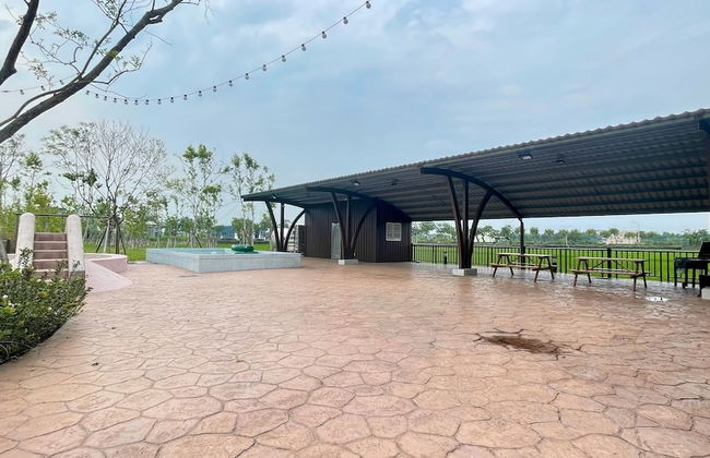 Young Villa - Photo 9