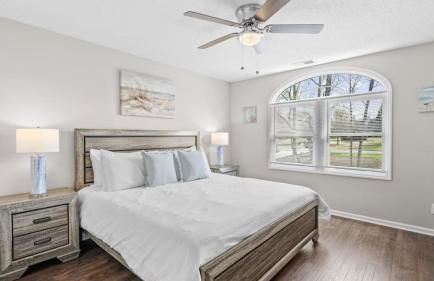 Porch Paradise by Avantstay New Pool, Firepit - Foto 62