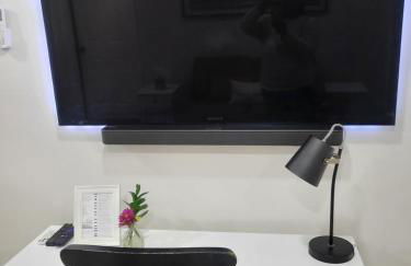 Modern Farmhouse Decor With Washer & Dryer - Foto 13