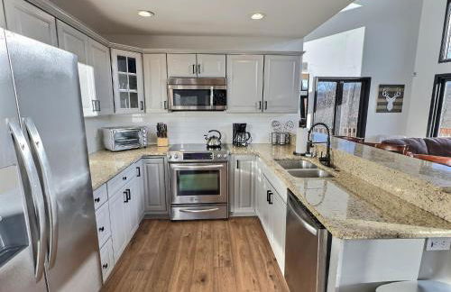 The Ridge Chalet in Ellicottville Hot Tub & Sauna - Foto 10