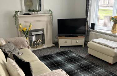 Normanby Raybould house - Photo 1