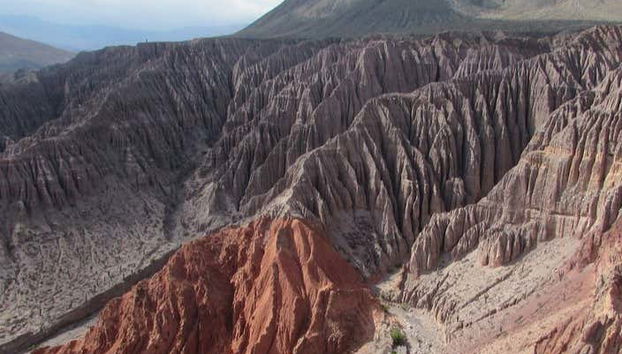 Montanhas onde Viltipoco viveu