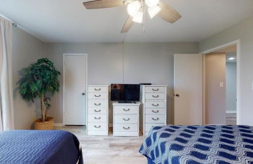 Romar Tower Beachfront Condos - Foto 106