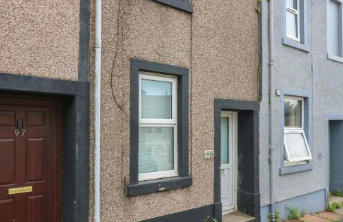 Holly House - Photo 3