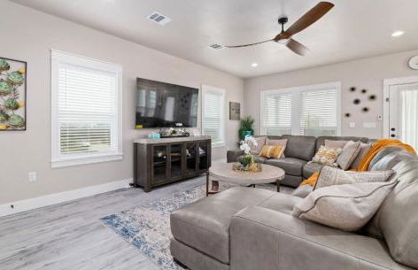 Heated Pool & Spa! Close To The Beach! - Photo 6