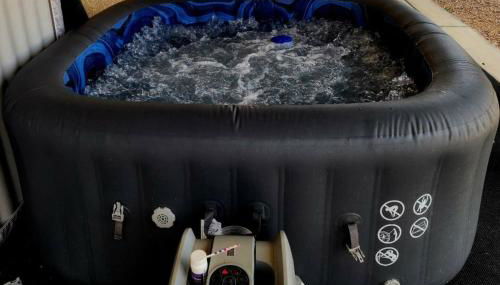 Spacious Home - Pool Table, Game Room & Jacuzzi - Foto 2