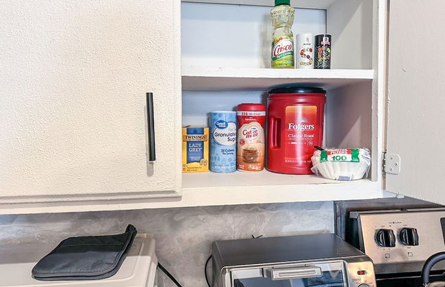 2BR Cozy Winter Respite Haven in Midwest City - Photo 12