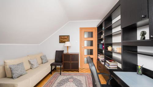 National Stadium Spacious Apartment by BookingHost - Foto 4, wardrobe