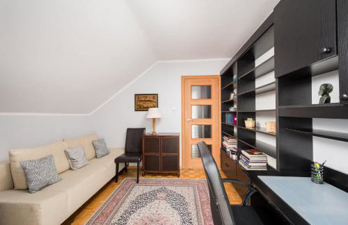 National Stadium Spacious Apartment by BookingHost - Foto 4