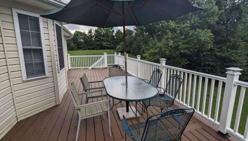 Cheerful 4Br Water View Lakehouse with Dock & More - Foto 3