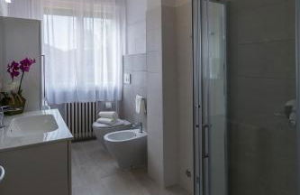 St. Vitale’s Basilic view elegant apartment - Photo 38