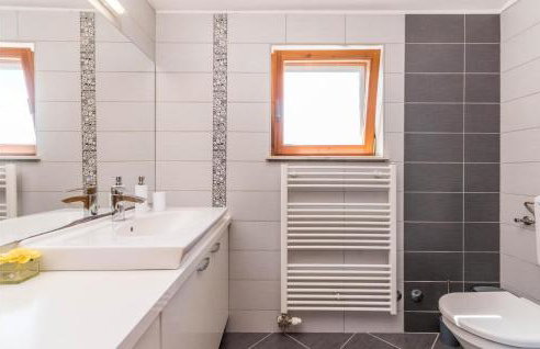 Gorgeous Home In Sikovo With Wifi - Foto 32