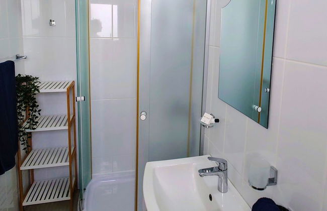 Penthouse Apartment With Stunning Sea and Mountain Views - Photo 9