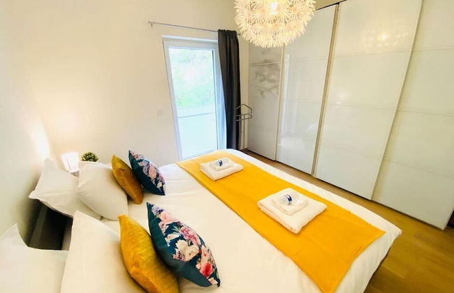 Large 3bedrooms with Terrace and Parking - Photo 8