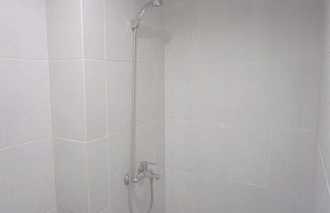 Restful And Homey Studio Patraland Urbano Apartment - Foto 12