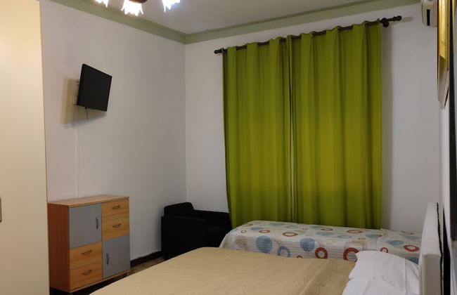 Caponi Bros - Photo 19