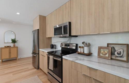 Luxurious 2BR Apartment in heart of Silicon Valley - Photo 12