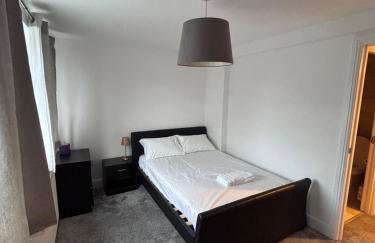 Entire Ground floor apartment Stratford Upon Avon - Photo 4