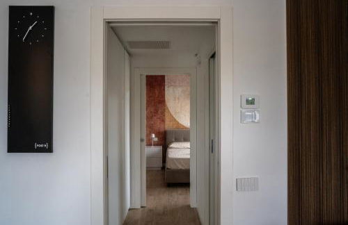 LuxeDesign Apartment - Photo 25