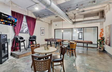 Downtown Loft- Pool -Free Parking -2026 World Cup - Foto 36