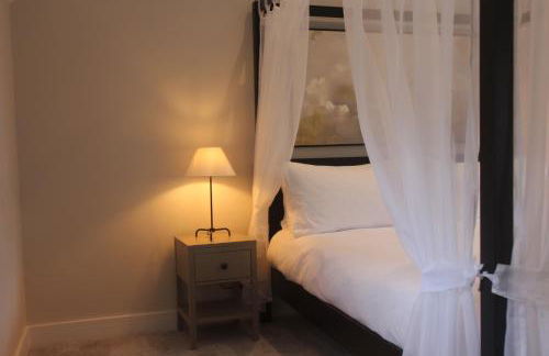 Robin Cottage Luxury Barn with Wood-Fired Hot Tub - Foto 11