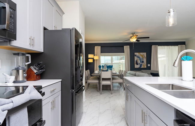 Luxurious Family-friendly 5 Bd 12 Guests w Screened Pool Close to Disney - Foto 35