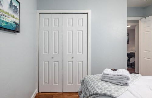 Cozy City Stay, 3bdrm near Airport - Photo 3