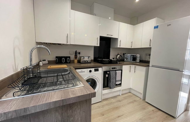 3 Bedroom New House with WiFi - Foto 24