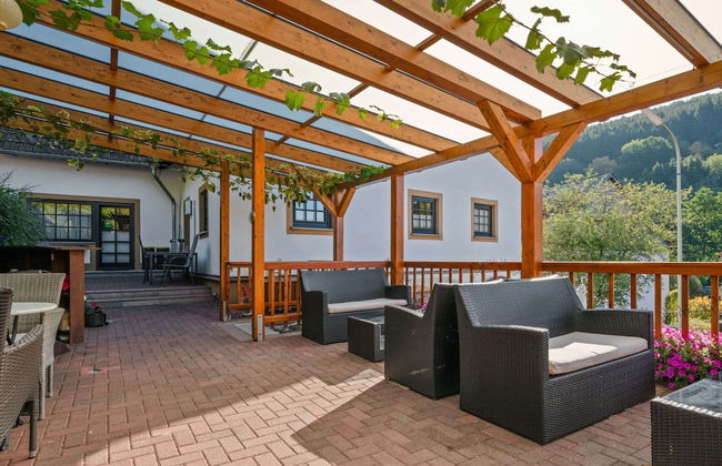 A Modern Apartment in the Hunsruck Region's Romantic Drohn Valley - Photo 29